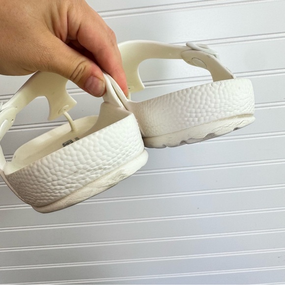 Birkenstock  Gizeh White EVA Regular Width Sz 36 Sandals - Picture 6 of 9